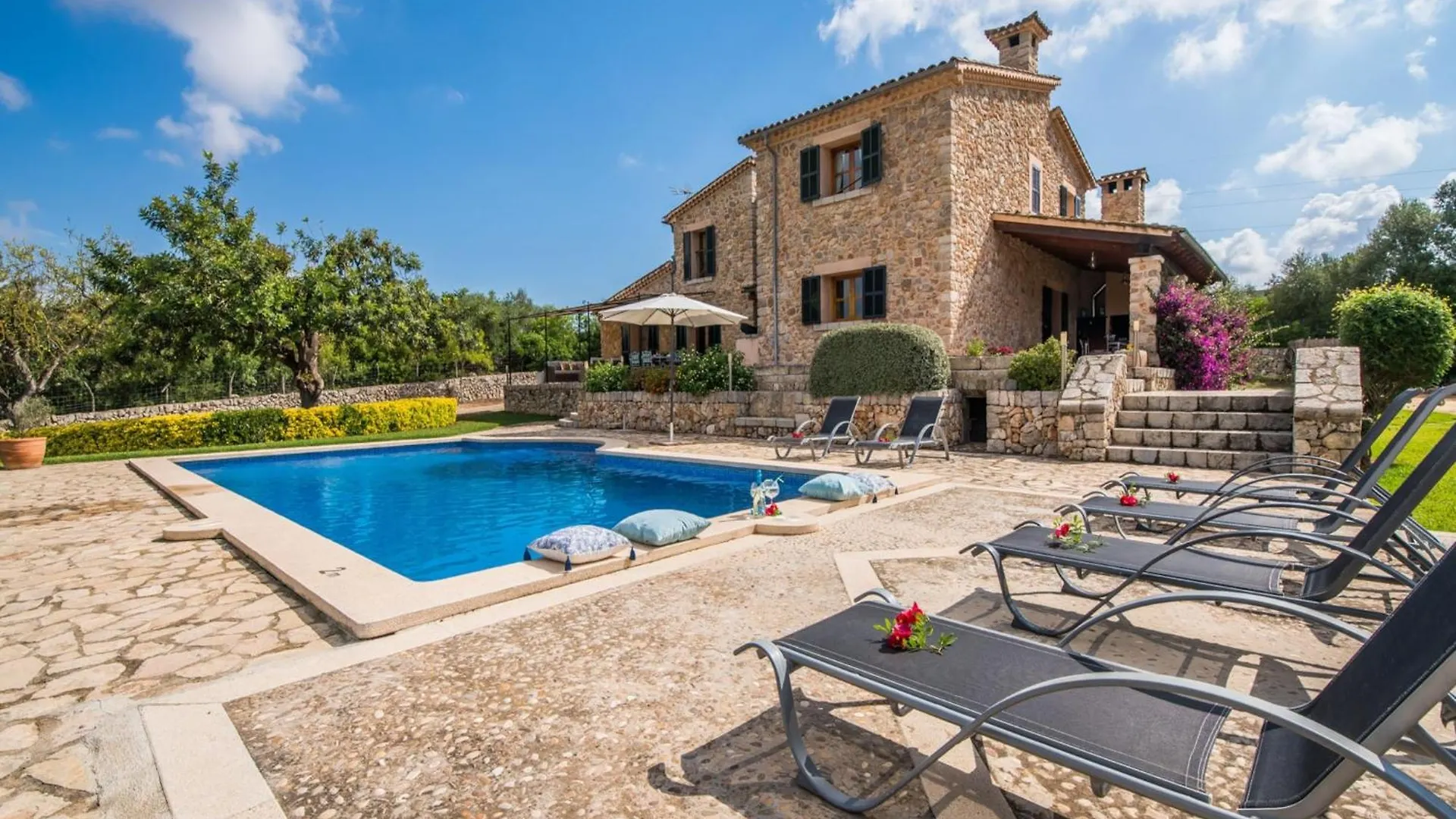 Rural Country House With Swimming Pool Muro 0*,  İspanya